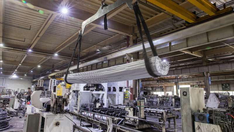 45號鋼淬火後硬度太高了要用什麽刀片加工